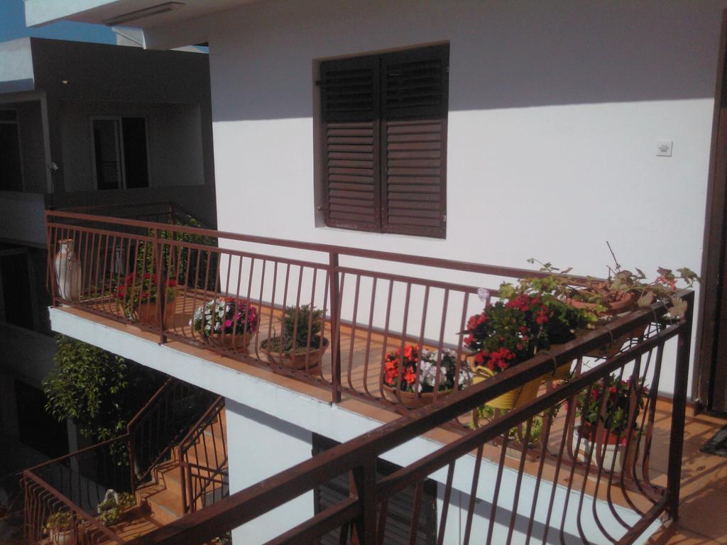 Apartmani Dado Улцинь Экстерьер фото