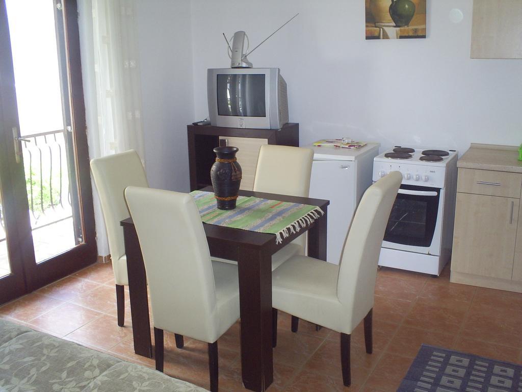 Apartmani Dado Улцинь Экстерьер фото