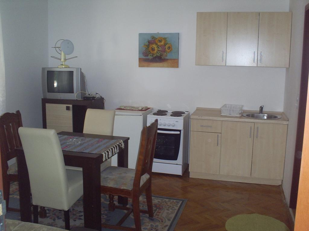 Apartmani Dado Улцинь Экстерьер фото